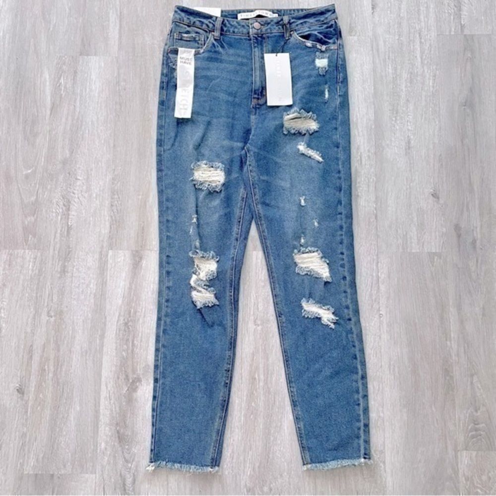 NWT High Rise Distressed Mom Jeans 11/30 New